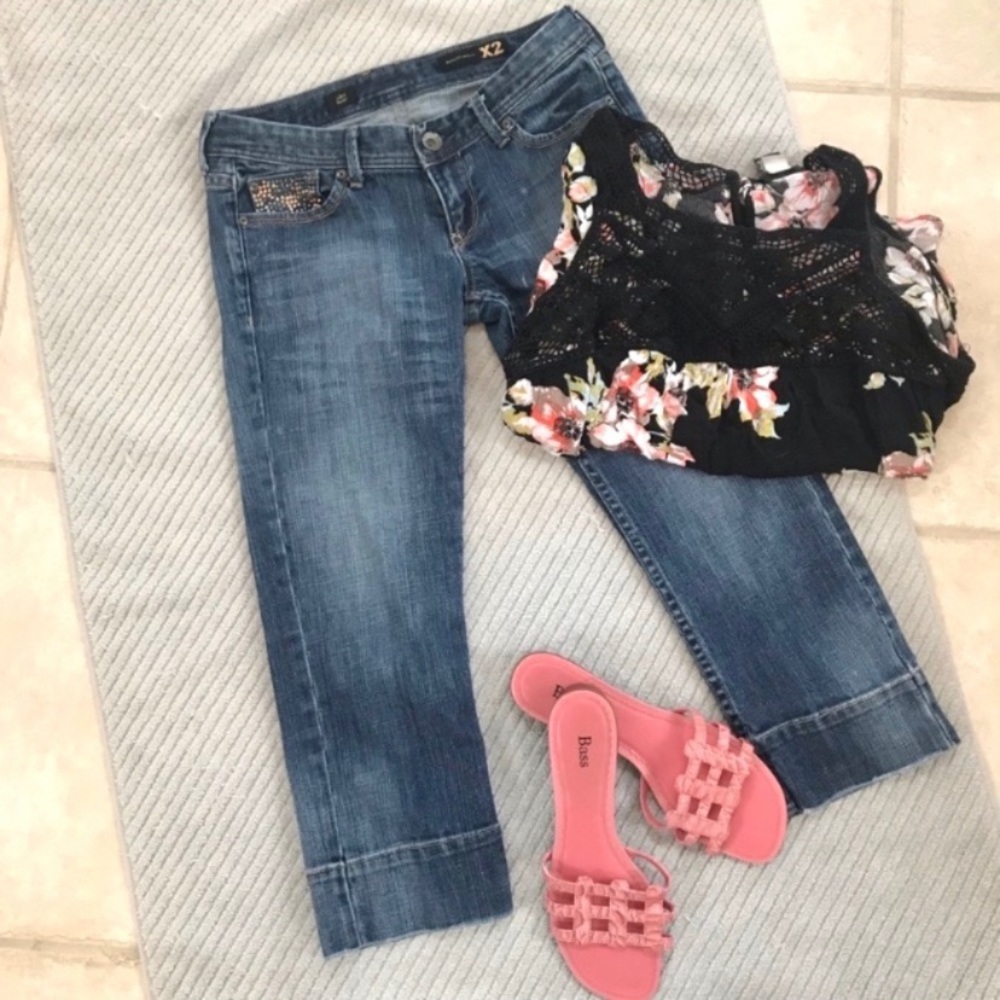 X2 Zelda Denim Capris 5 Pocket Cropped Jeans Sz 4